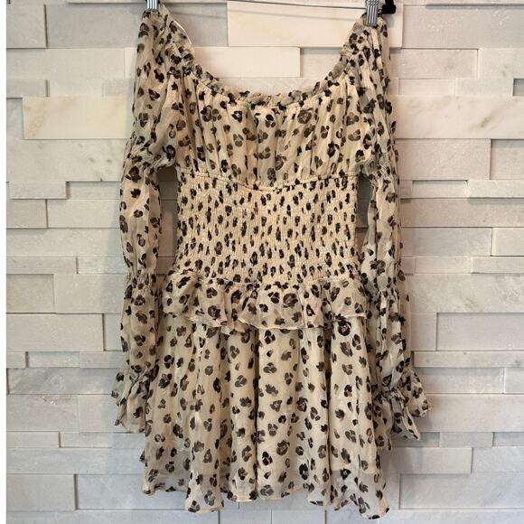 LUXXEL Cheetah Print Blouson Sleeves Tered Smocked Ruffled Mini Dress L Coquette - Picture 1 of 7